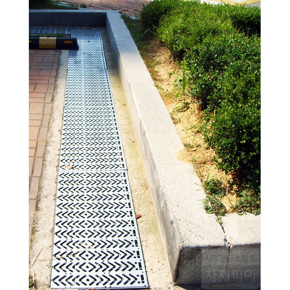 그레이팅 보조덮개